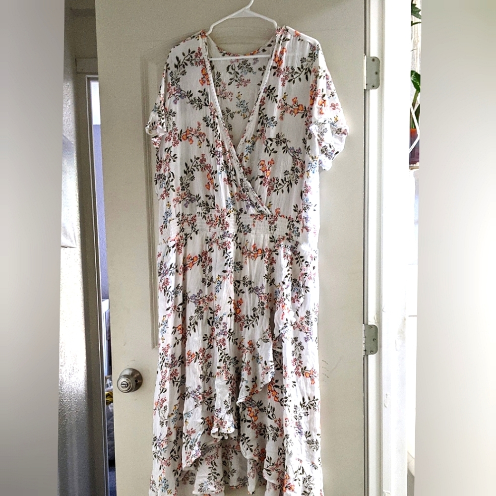 3x/4x White floral Dress